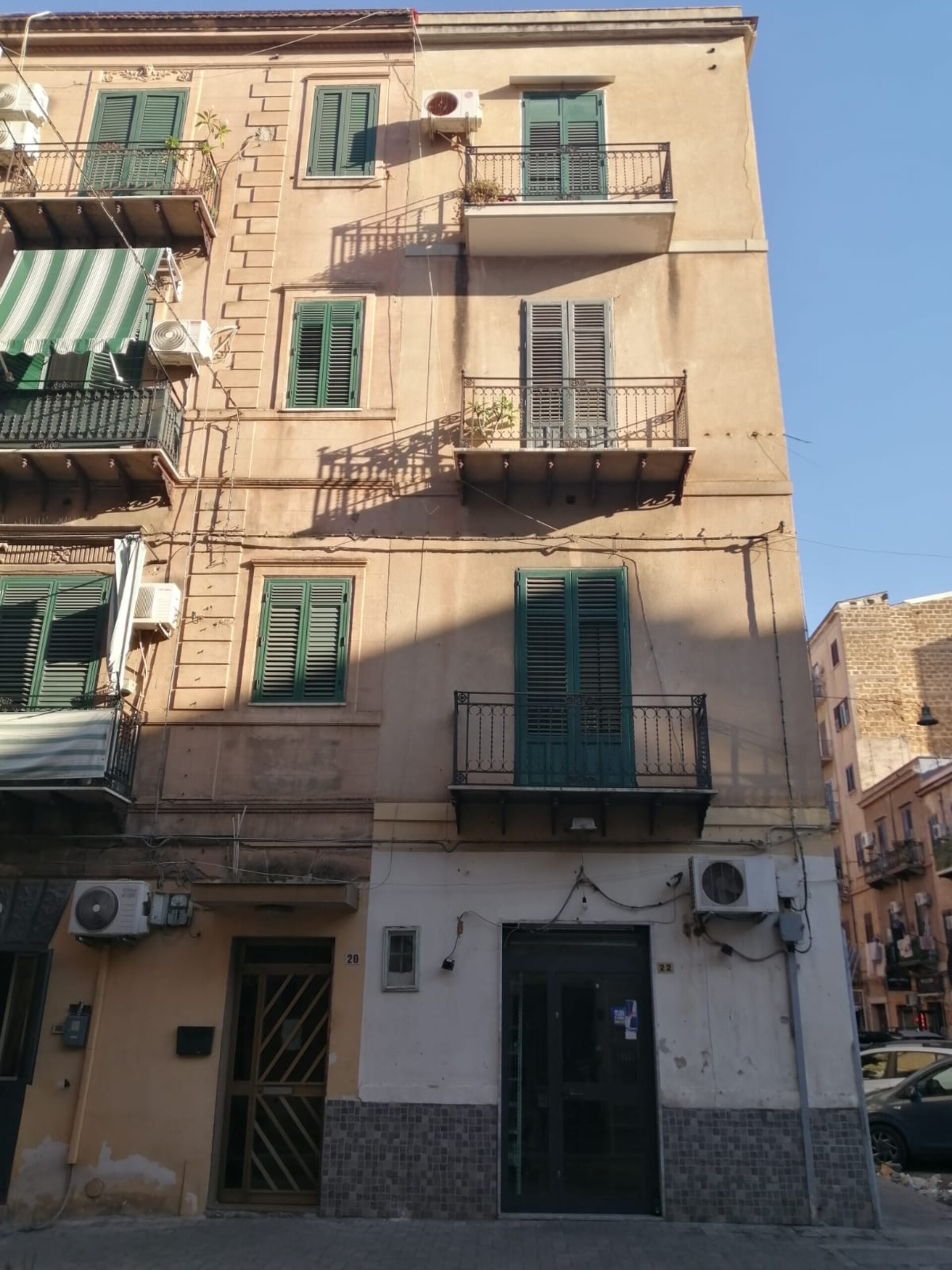 Appartamento in Vendita a Palermo Oreto - Policlinico