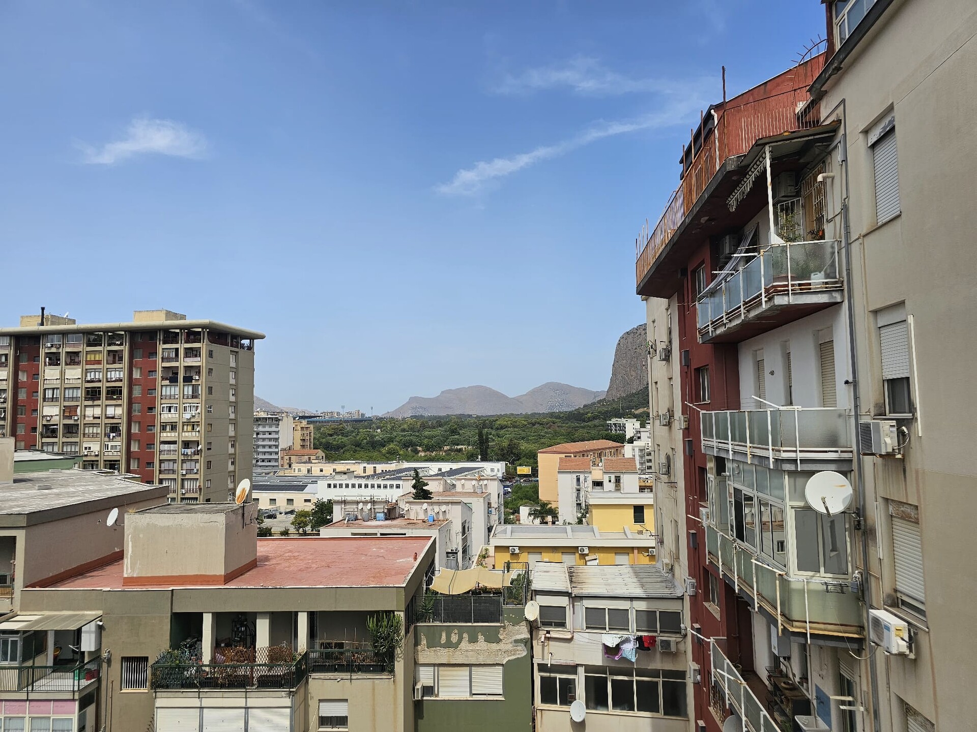 Appartamento in Vendita a Palermo Fiera - Montepellegrino - Cantieri