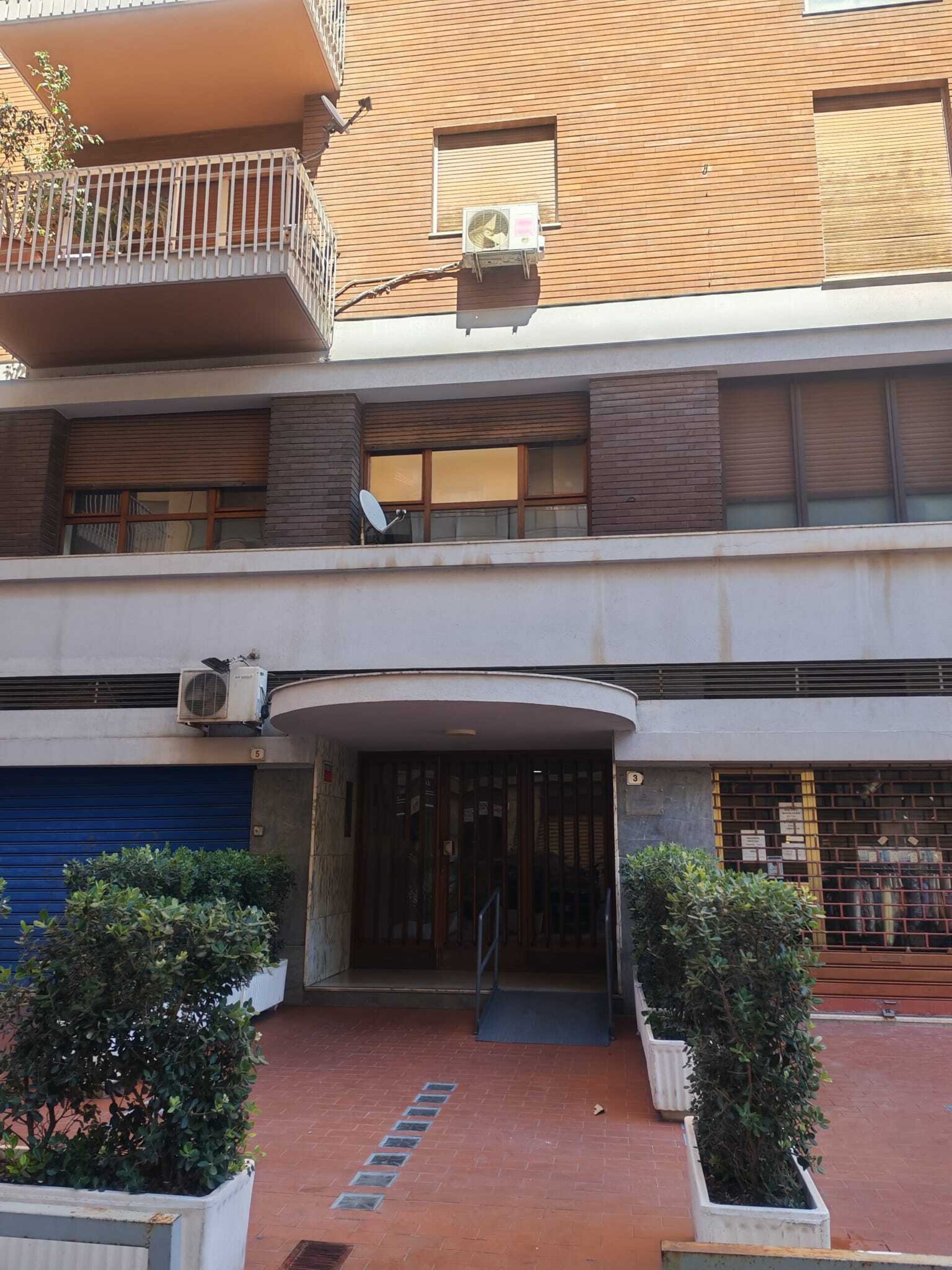 Appartamento in Vendita a Palermo Fiera - Montepellegrino - Cantieri