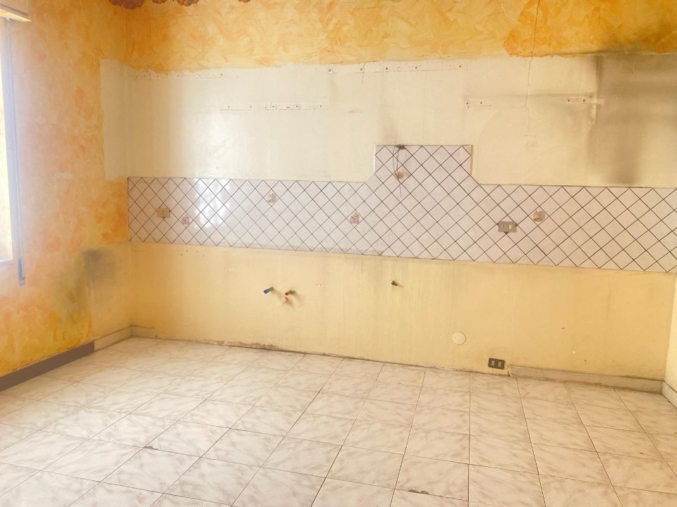 Appartamento in Vendita a Palermo C.so Tukory - Stazione - Oreto