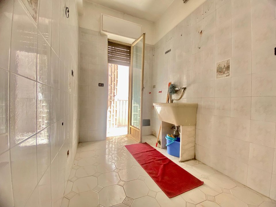 Appartamento in Vendita a Palermo C.so Tukory - Stazione - Oreto