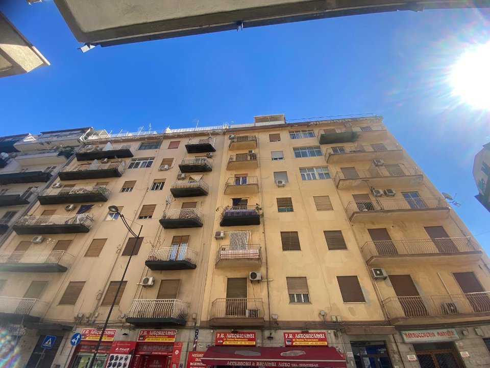 Appartamento in Vendita a Palermo C.so Tukory - Stazione - Oreto