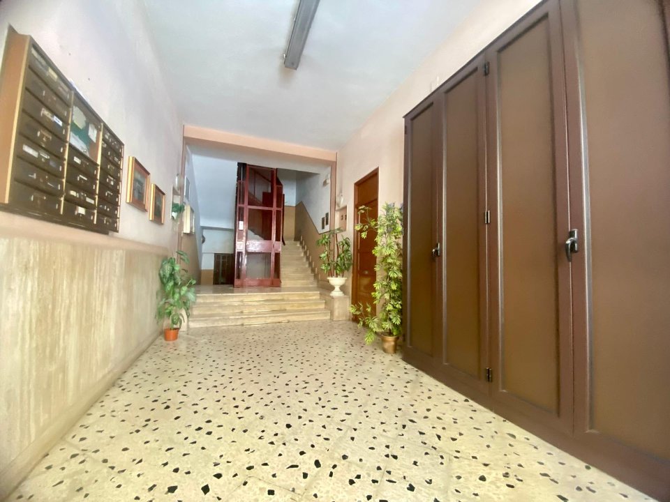 Appartamento in Vendita a Palermo C.so Tukory - Stazione - Oreto