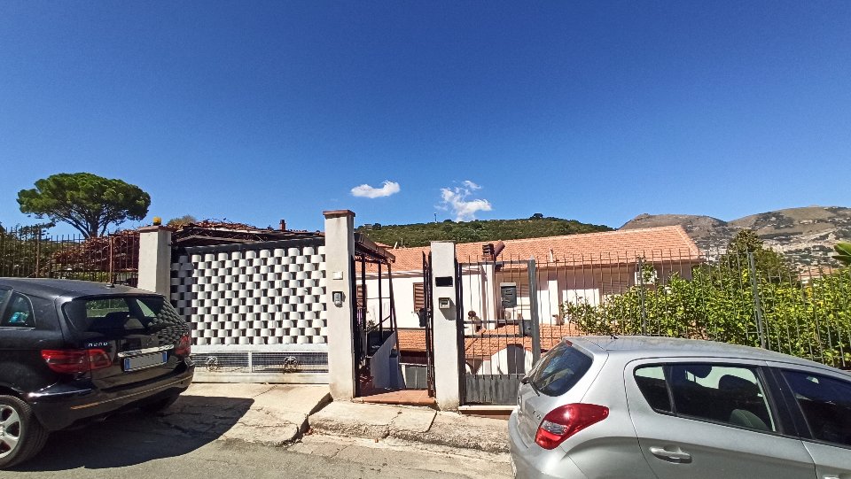 Villetta a schiera in Vendita a Altofonte Piano Maglio (Palermo)