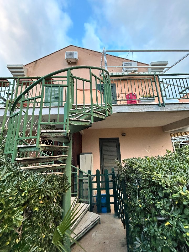 Villetta a schiera in Vendita a Campofelice di Roccella Campofelice di Roccella (Palermo)