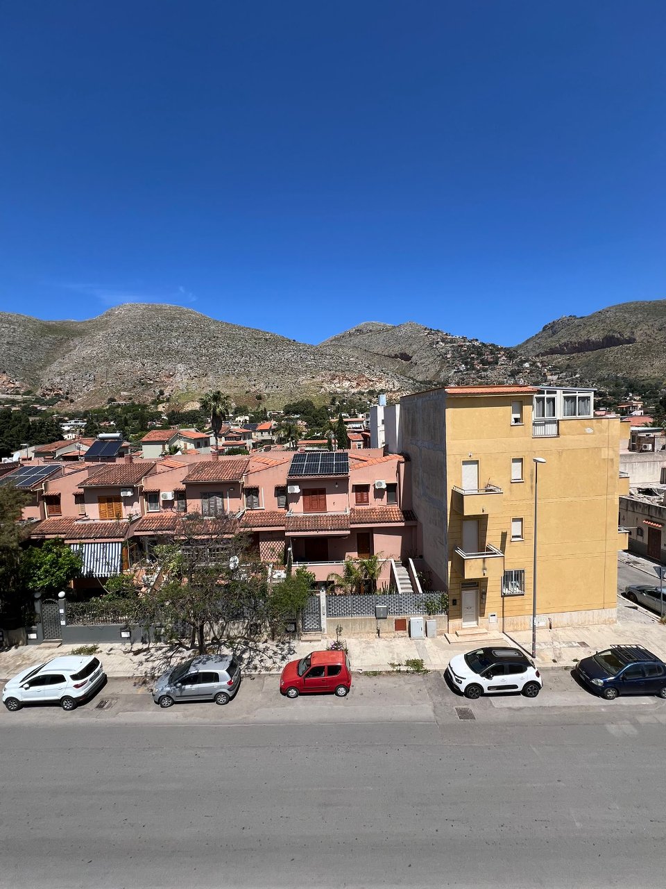 Appartamento in Vendita a Palermo Partanna Mondello
