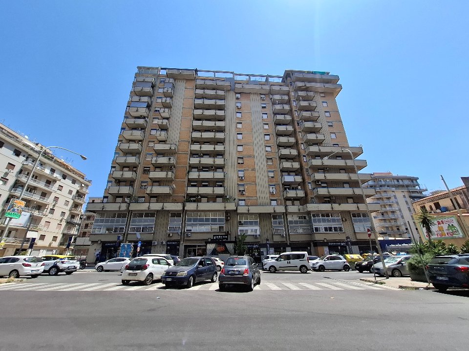 Appartamento in Vendita a Palermo Fiera - Montepellegrino - Cantieri