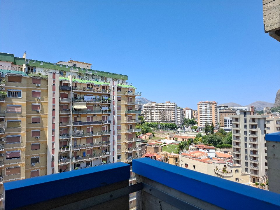 Appartamento in Vendita a Palermo Fiera - Montepellegrino - Cantieri