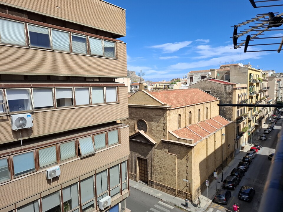Appartamento in Vendita a Palermo Notarbartolo - Terrasanta