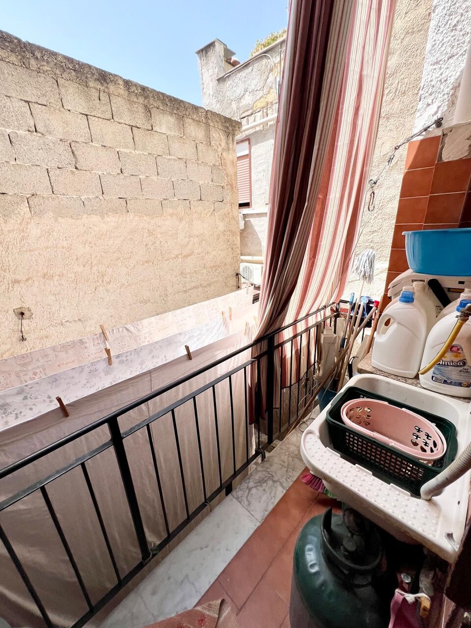 Fabbricato indipendente in Vendita a Palermo Partanna Mondello