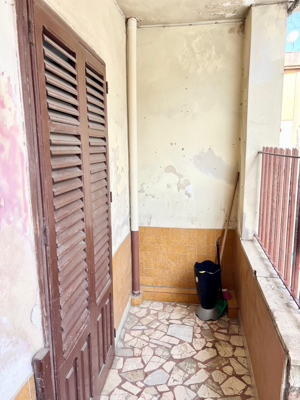 Fabbricato indipendente in Vendita a Palermo Partanna Mondello