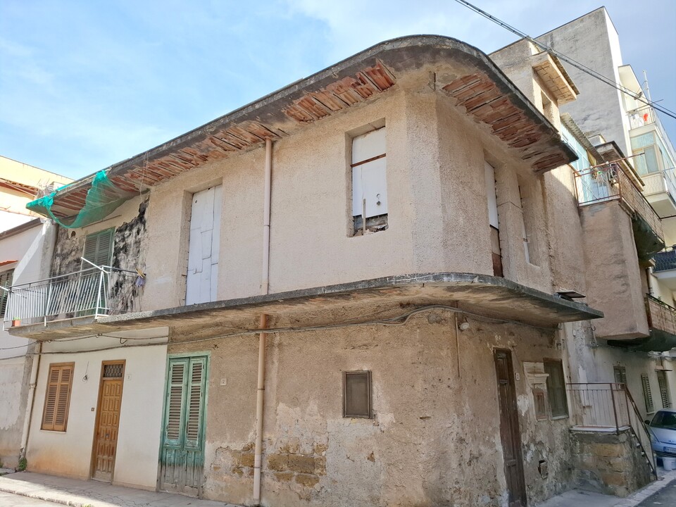 Appartamento in Vendita a Palermo Belmonte Chiavelli - Santa Maria Di Gesù