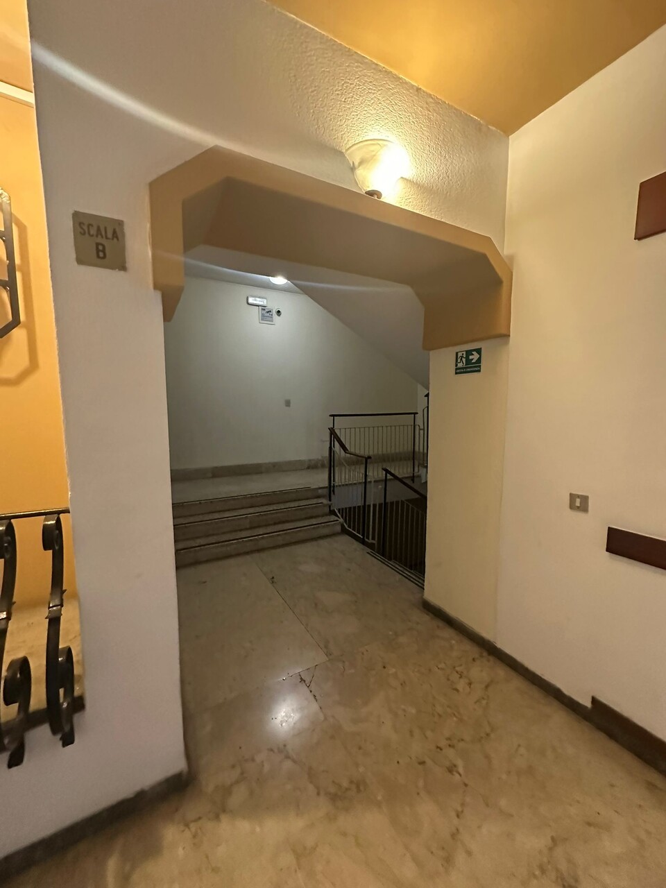 Appartamento in Vendita a Palermo Fiera - Montepellegrino - Cantieri