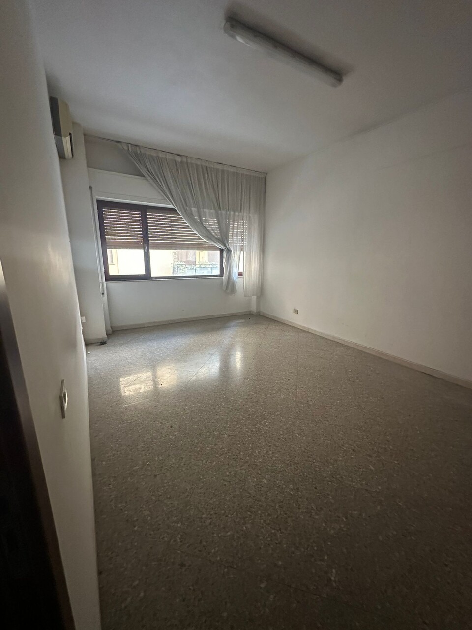 Appartamento in Vendita a Palermo Fiera - Montepellegrino - Cantieri