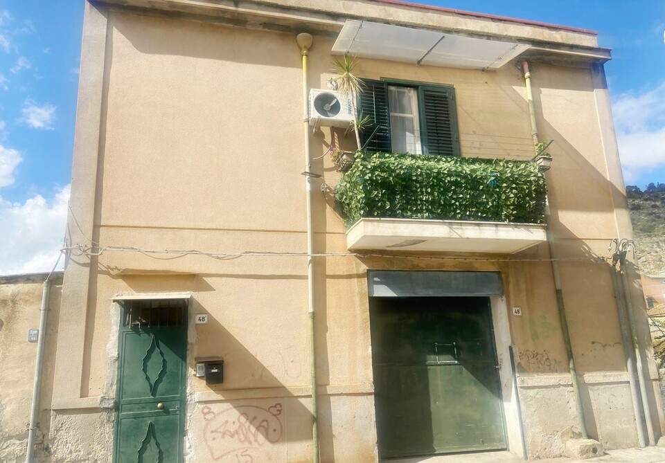 Casa singola in Vendita a Palermo Fiera - Montepellegrino - Cantieri