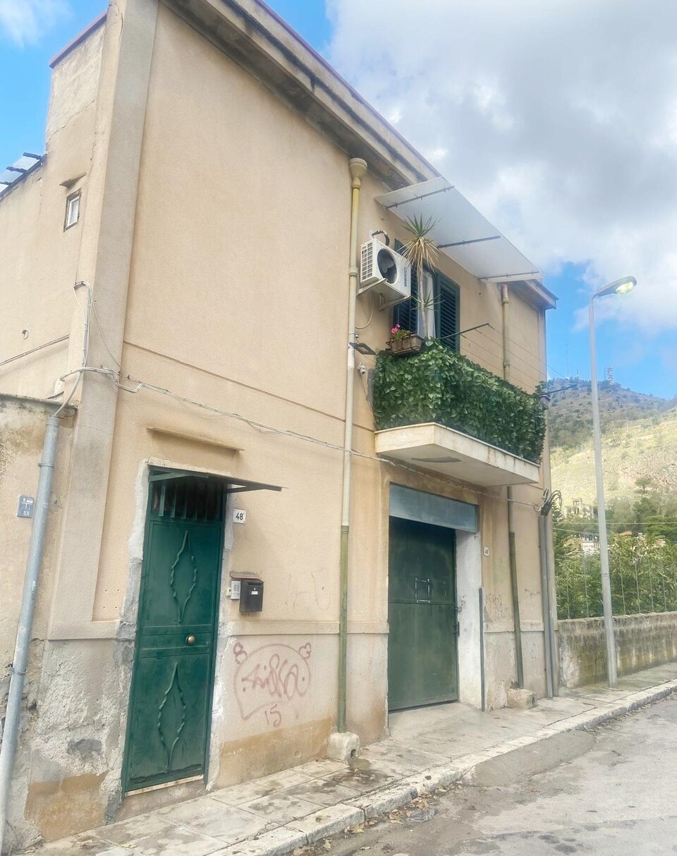 Casa singola in Vendita a Palermo Fiera - Montepellegrino - Cantieri