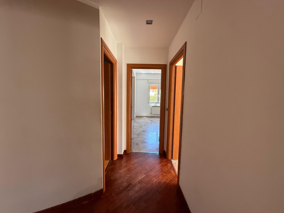 Appartamento in Vendita a Palermo Fiera - Montepellegrino - Cantieri