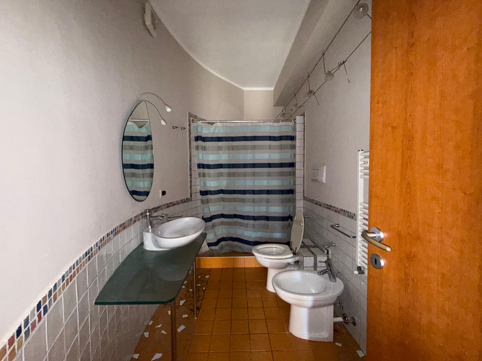 Appartamento in Vendita a Palermo Fiera - Montepellegrino - Cantieri