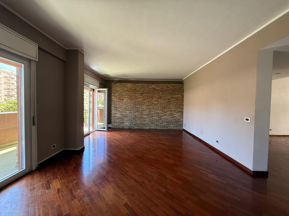 Appartamento in Vendita a Palermo Fiera - Montepellegrino - Cantieri