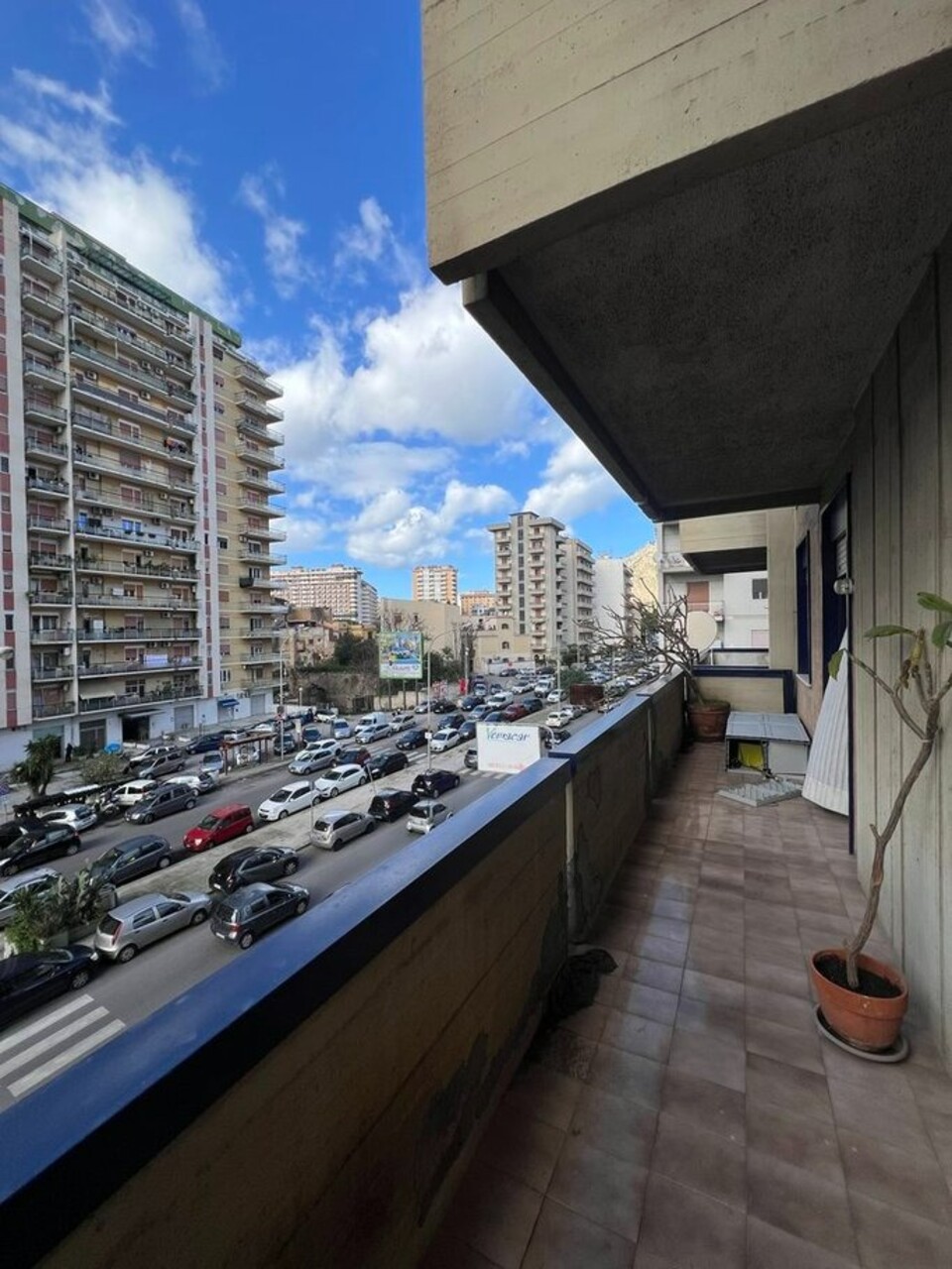 Appartamento in Vendita a Palermo Fiera - Montepellegrino - Cantieri