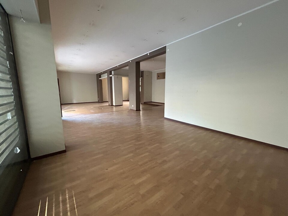 Negozio in Affitto a Palermo Don Bosco - Sampolo - Villabianca