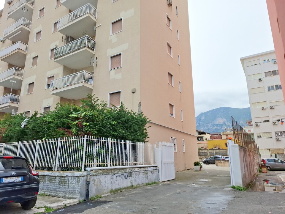 Garage singolo in Vendita a Palermo Brancaccio - Sperone - Bandita