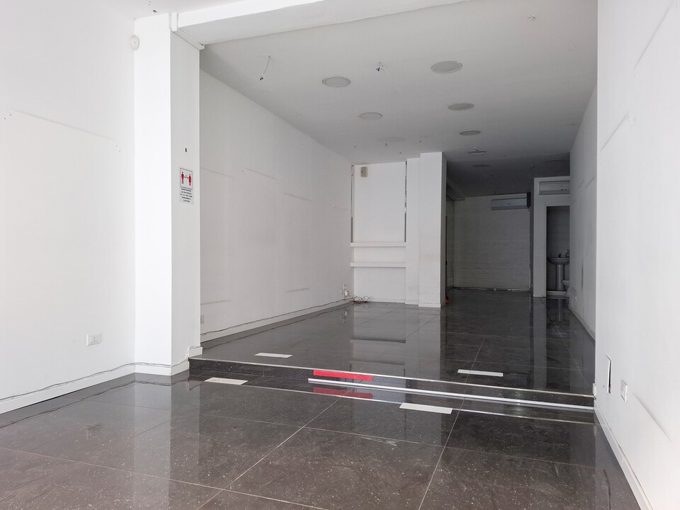 Negozio in Vendita a Palermo Sciuti - Lazio - Restivo