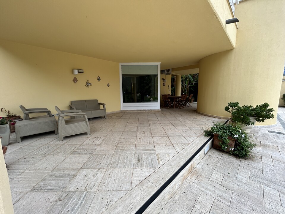 Villa in Vendita a Palermo Mondello - Valdesi