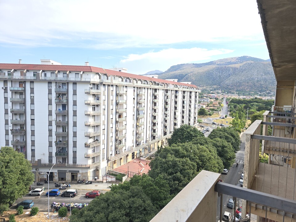 Appartamento in Vendita a Palermo Lanza di Scalea - Velodromo