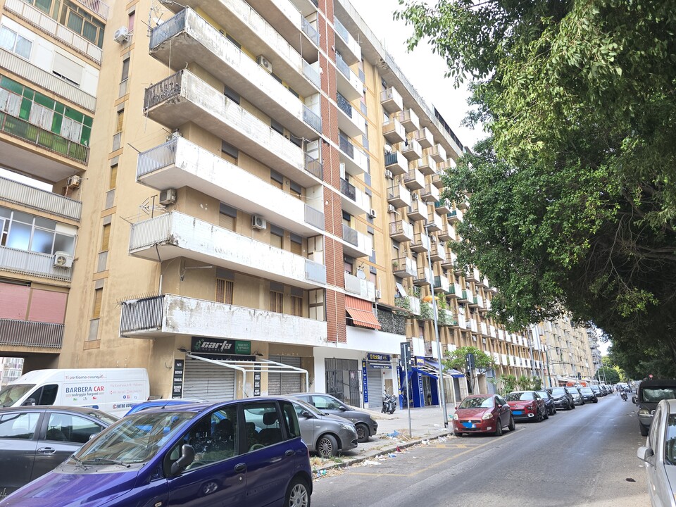 Appartamento in Vendita a Palermo Lanza di Scalea - Velodromo