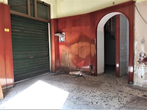 Negozio in Vendita a Palermo Noce - Parisio - Serradifalco - Perpignano bassa