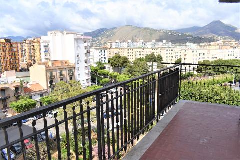 Appartamento in Vendita a Palermo Pisani - Villatasca