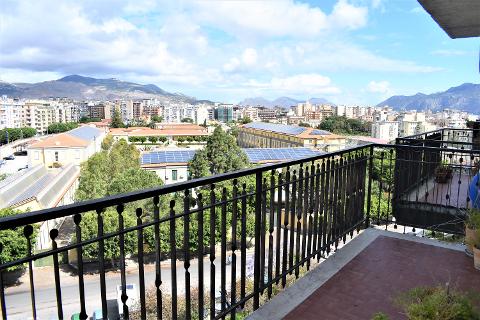 Appartamento in Vendita a Palermo Pisani - Villatasca