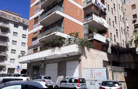 Garage singolo in Vendita a Palermo Notarbartolo - Terrasanta