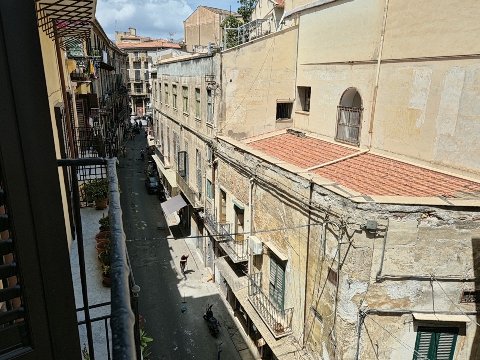 Appartamento in Vendita a Palermo Centro storico (Roma-Maqueda)