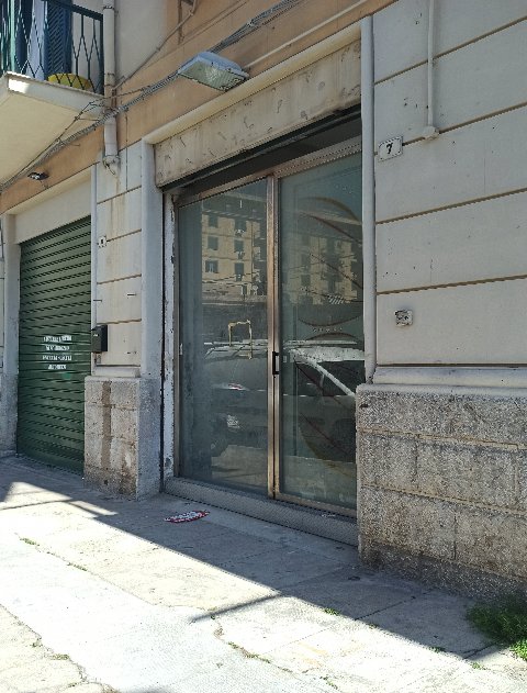 Magazzino / Deposito in Vendita a Palermo Noce - Parisio - Serradifalco - Perpignano bassa