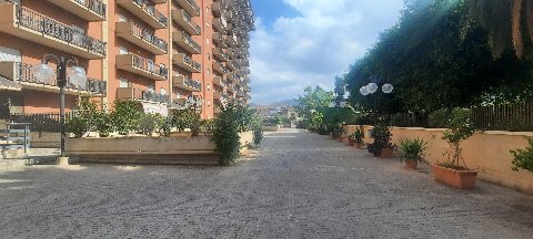 Appartamento in Vendita a Palermo Zisa - Emiro - Pitrè bassa