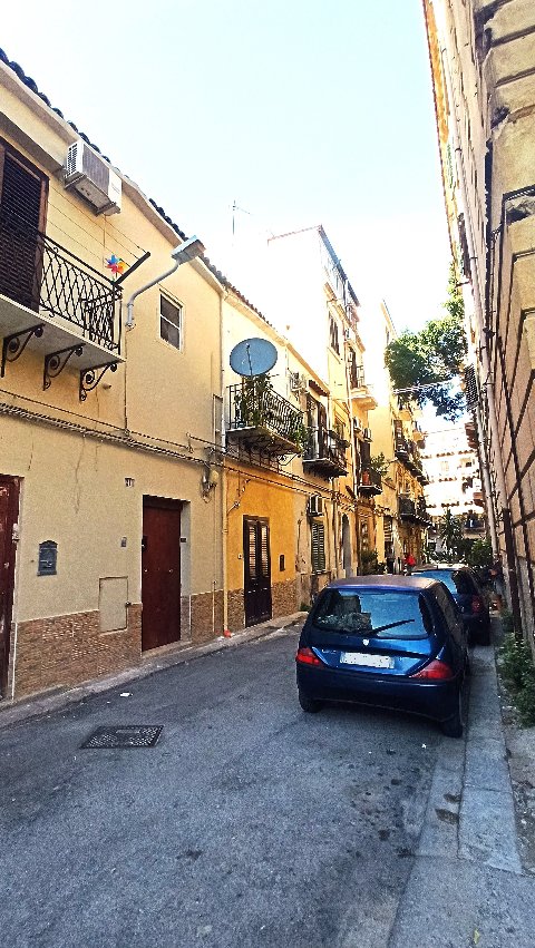 Appartamento in Vendita a Palermo Olivuzza - Tribunale