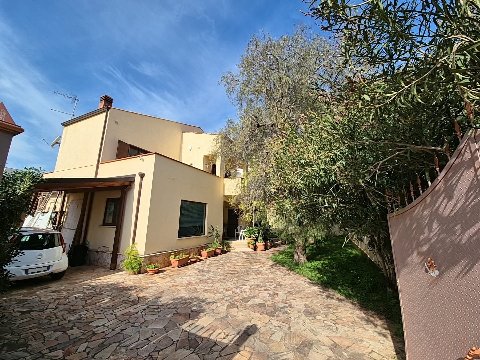 Villa in Vendita a Palermo Mondello - Galatea