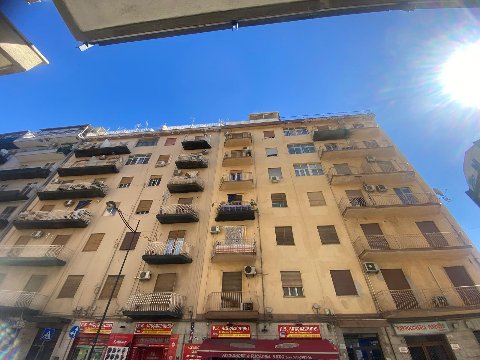 Appartamento in Vendita a Palermo C.so Tukory - Stazione - Oreto
