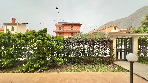 Appartamento in Vendita a Capaci Capaci (Palermo)