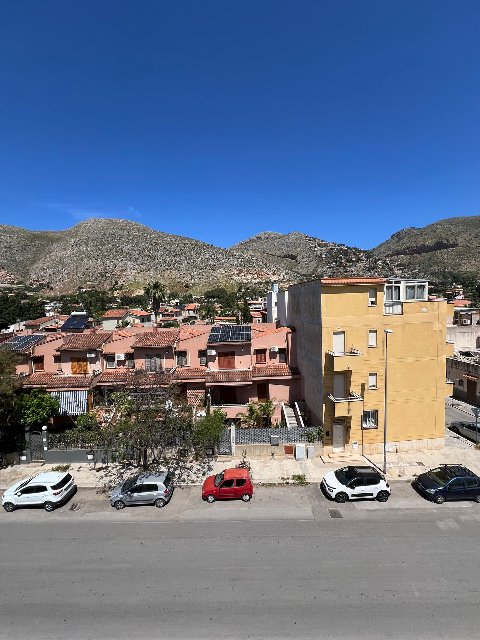 Appartamento in Vendita a Palermo Partanna Mondello