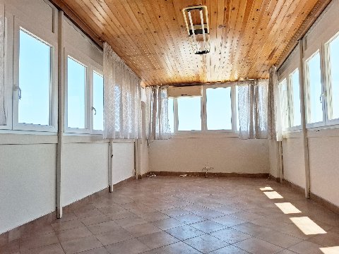 Appartamento in Vendita a Palermo Fiera - Montepellegrino - Cantieri
