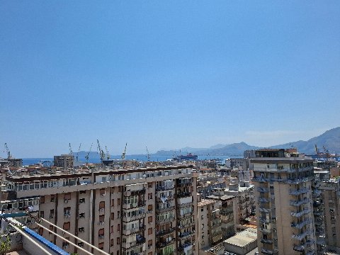 Appartamento in Vendita a Palermo Fiera - Montepellegrino - Cantieri