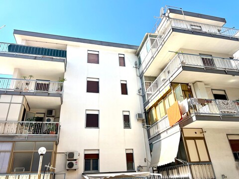Appartamento in Vendita a Palermo Villagrazia