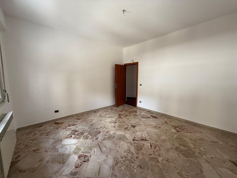 Appartamento in Vendita a Palermo Fiera - Montepellegrino - Cantieri