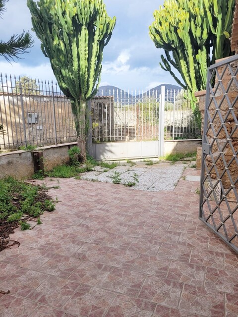 Villa indipendente in Vendita a Palermo Mondello - Valdesi