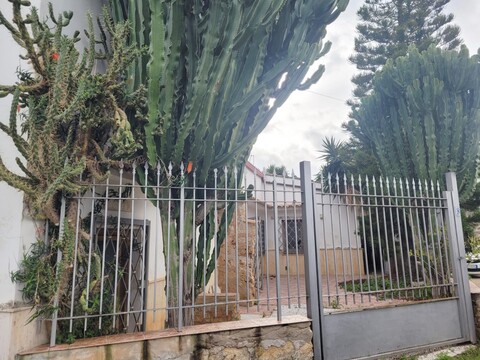 Villa indipendente in Vendita a Palermo Mondello - Valdesi