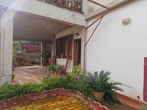 Villa bifamiliare in Vendita a Palermo Baida - San Isidoro