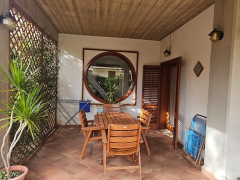 Villa bifamiliare in Vendita a Palermo